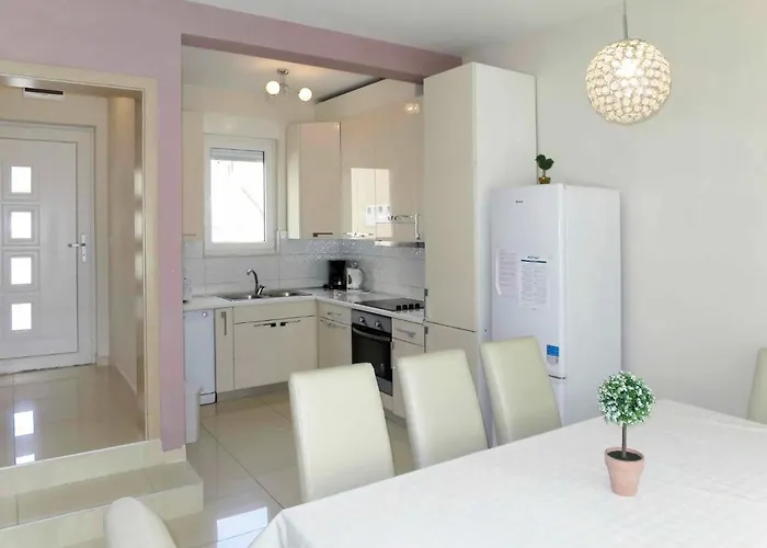 Silvija By Interhome זאדאר